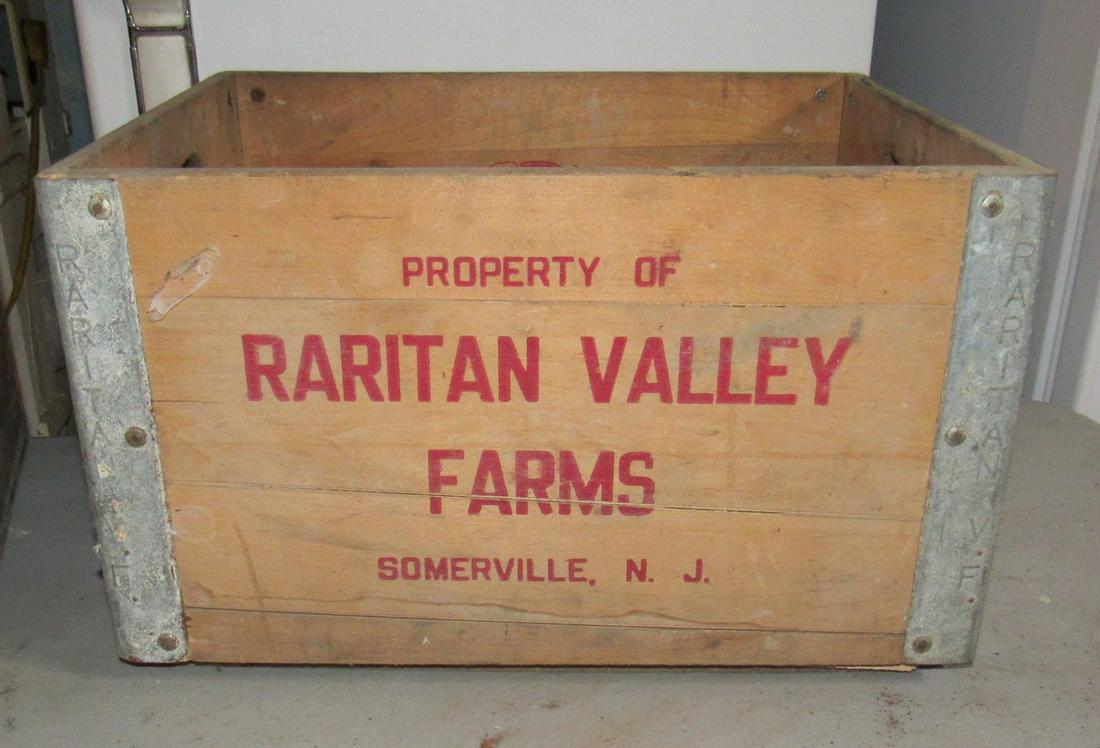 Raritan Valley Farms Somerville NJ Wooden Milk Crate: Wooden Milk Crate