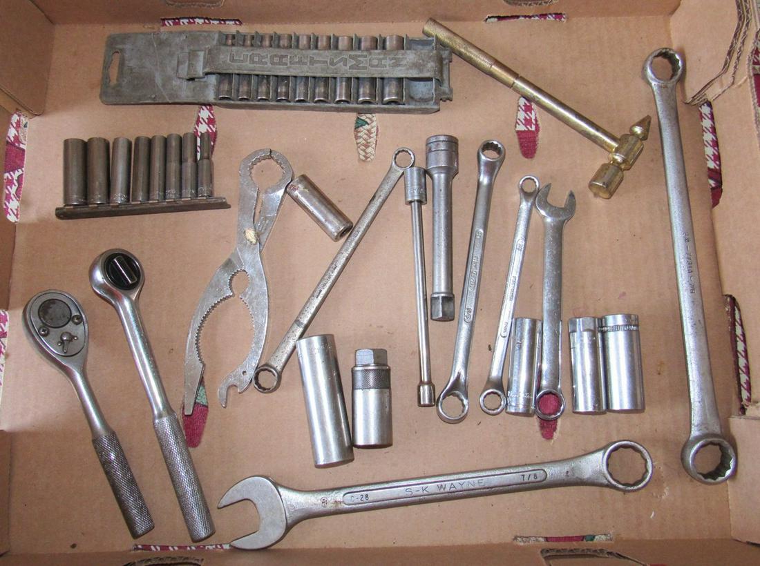 Craftsman 1/4 3/8 Drive Standard Sockets Misc Wrenches: Getting all pictured in box