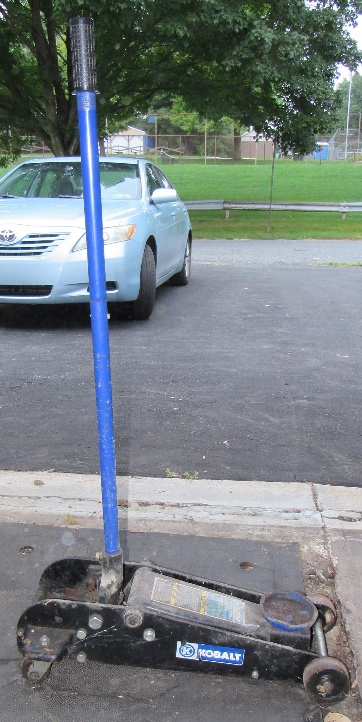 Kobalt 3 Ton Floor Jack
