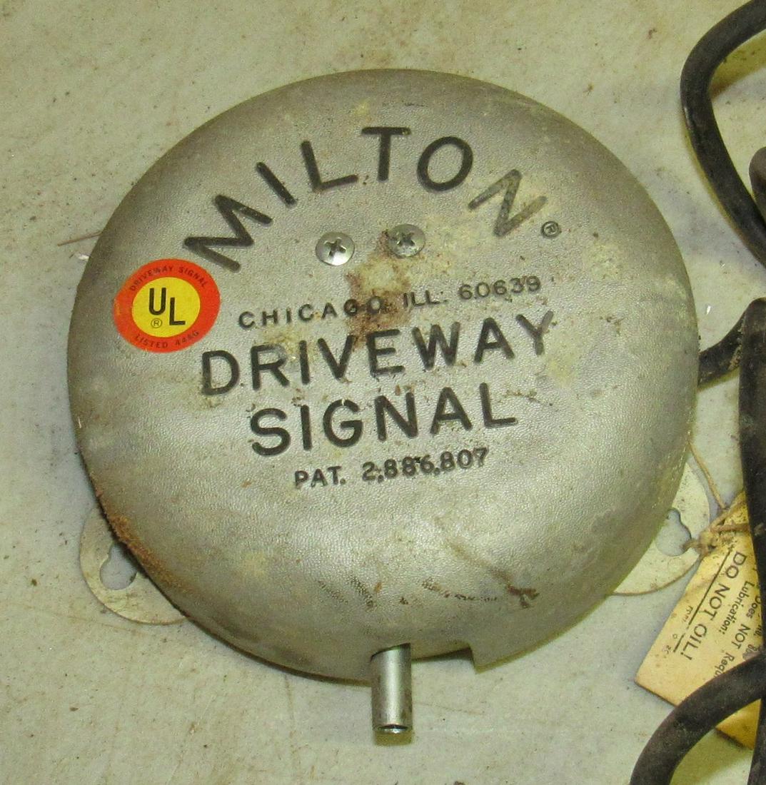 Milton Service Station Driveway Signal Bell: Approx 6" in diameter