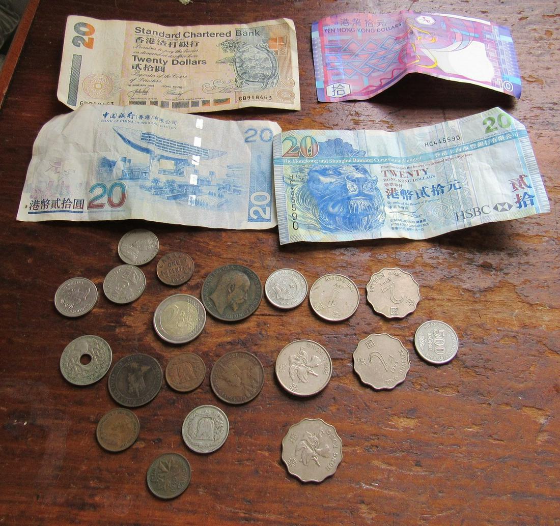Foreign Coins and Paper Money: Getting all pictured