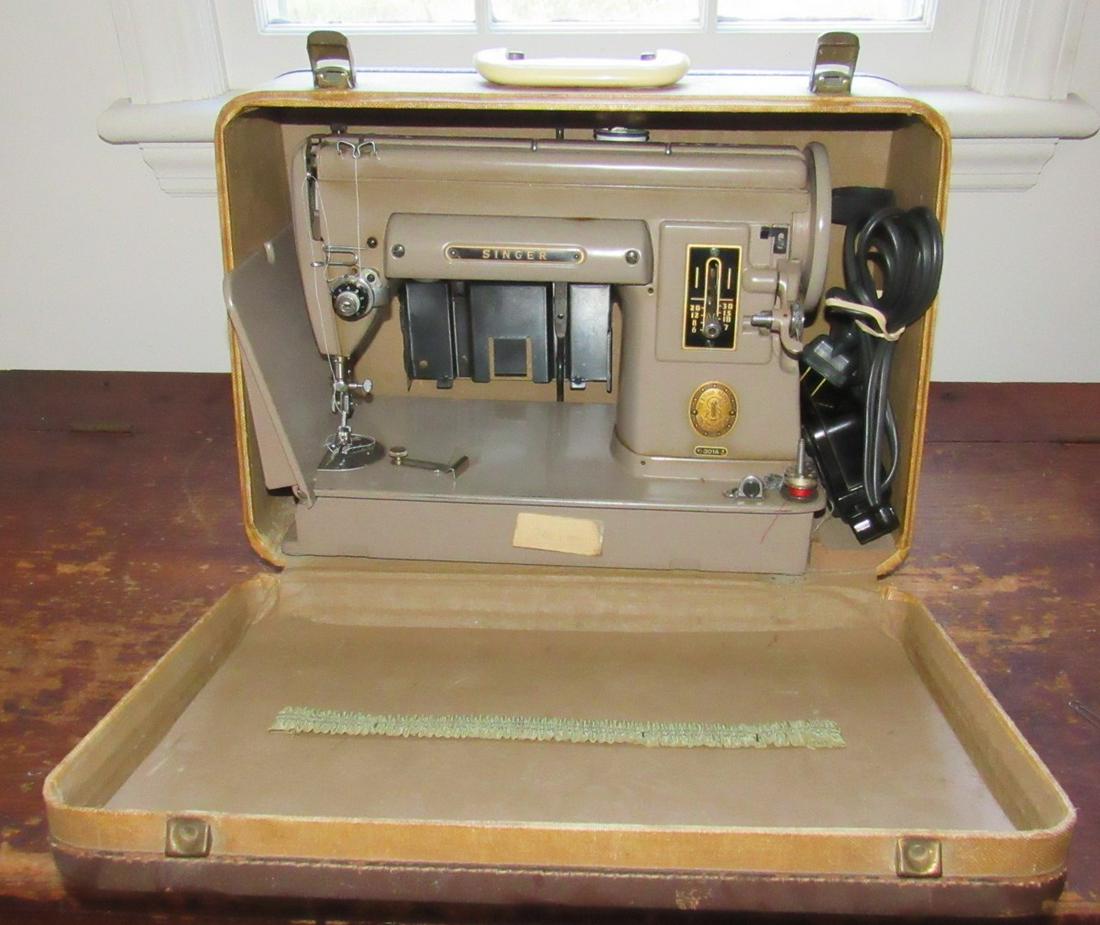 Singer 301A Sewing Machine: Sewing Machine