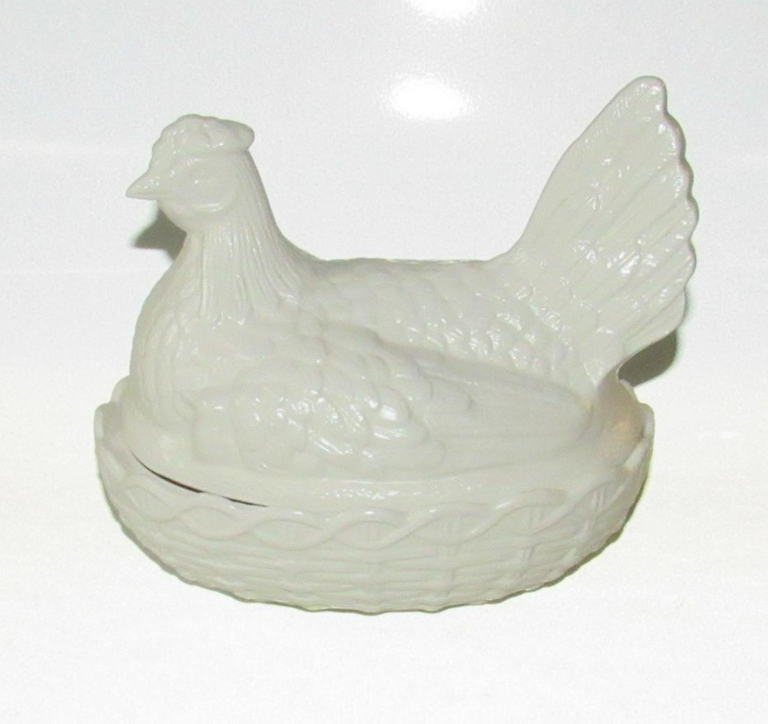Portmeirion Hen on Nest Casserole: Approx 7" x 9 1/4" x 8 1/2" tall