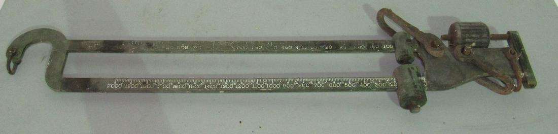 Meyer 2000 Lb Hanging Scale: Approx 39" long