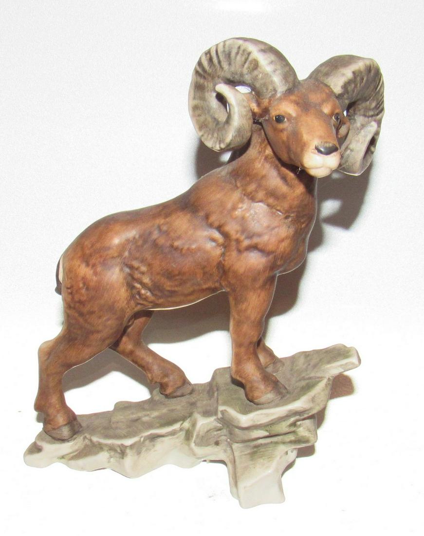 Goebel Mountain Goat: Approx 8" tall