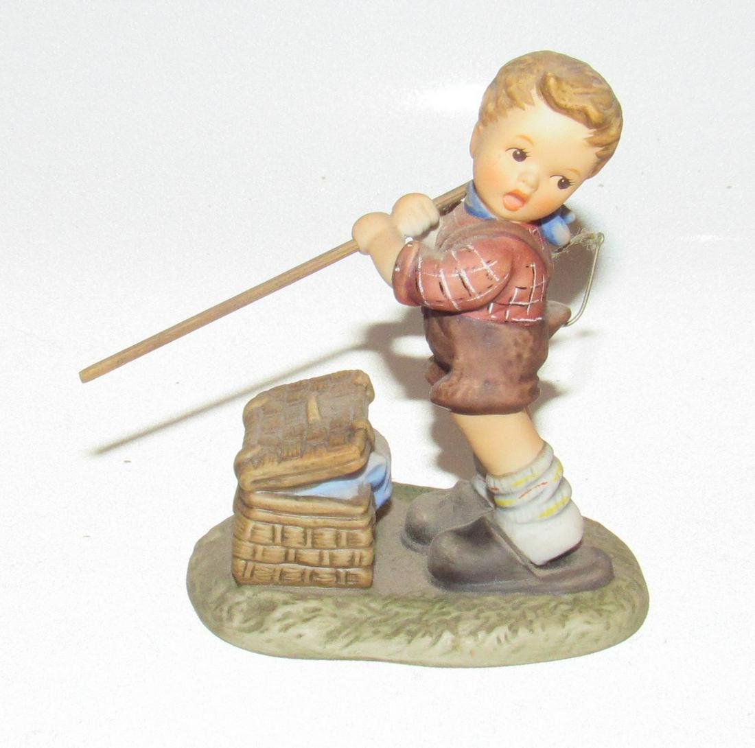 1999 Goebel BH118 Fishing For Trouble: Approx 4 1/4" tall