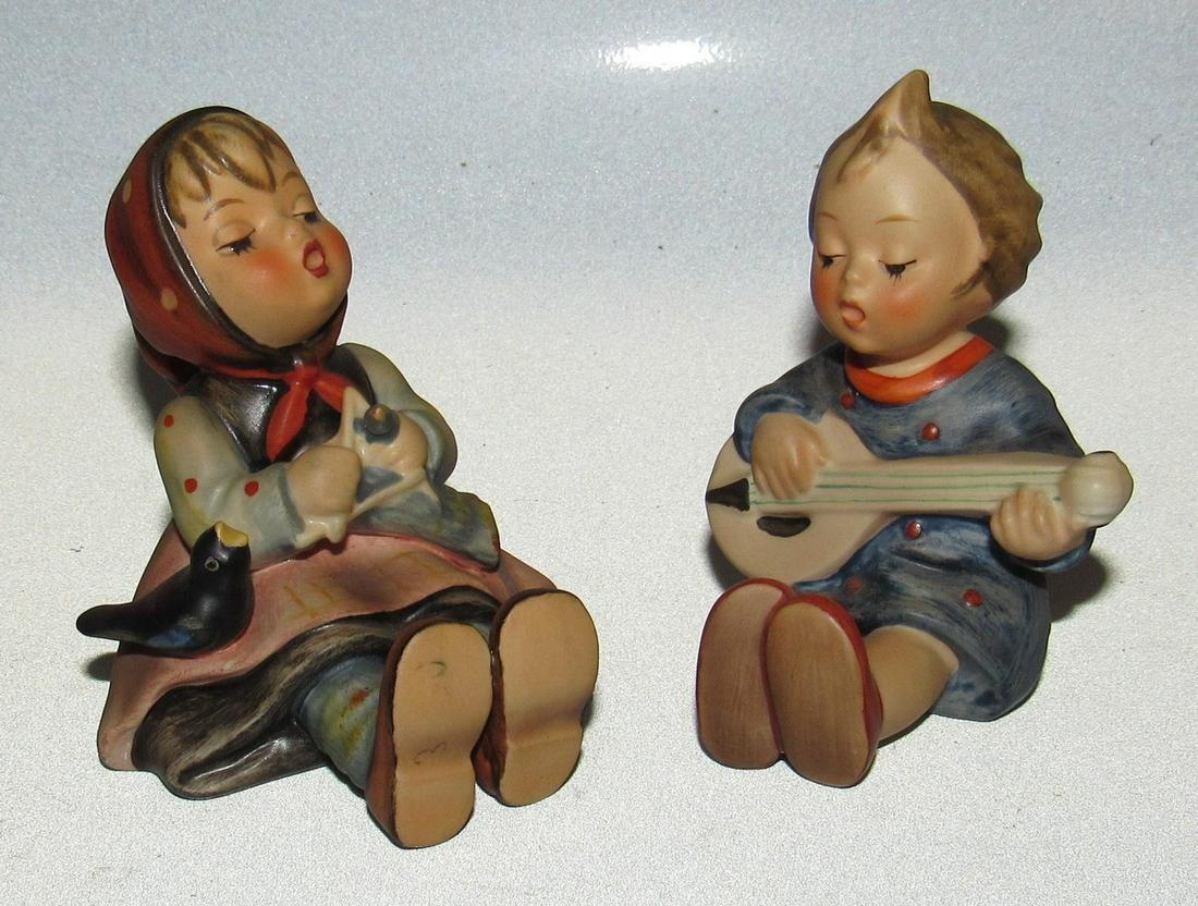 2 Hummel Goebels: Approx 3 1/2" tall