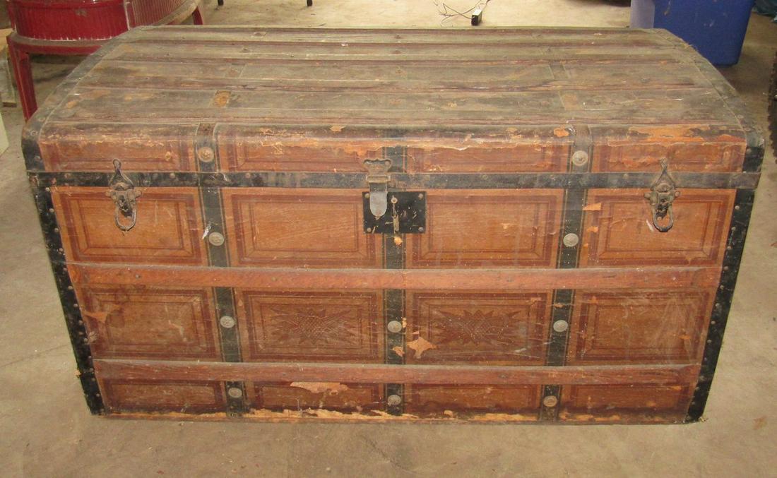 Trunk: Approx 22" x 40" x 21 1/2" tall