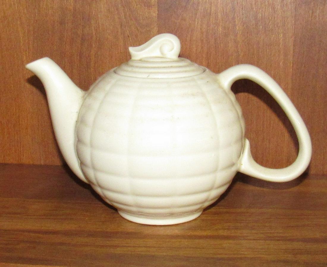 Teapot: Approx 6 1/2" tall.