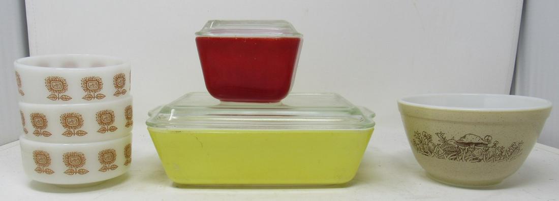 Pyrex Mixing Bowl and Fridgey Dishes: Getting all pictured. Mixing bowl is approx 5 3/4" in diameter