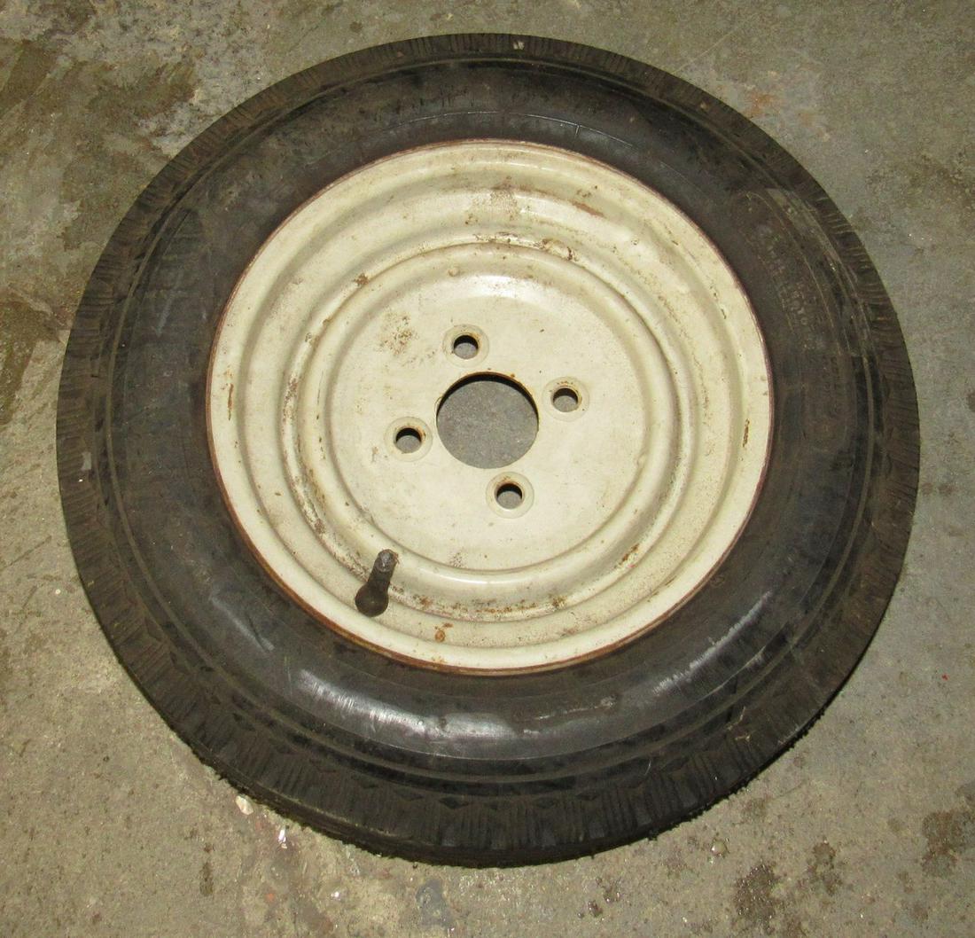 5.30/4.50-12 Trailer Tire and Rim: Tire and rim