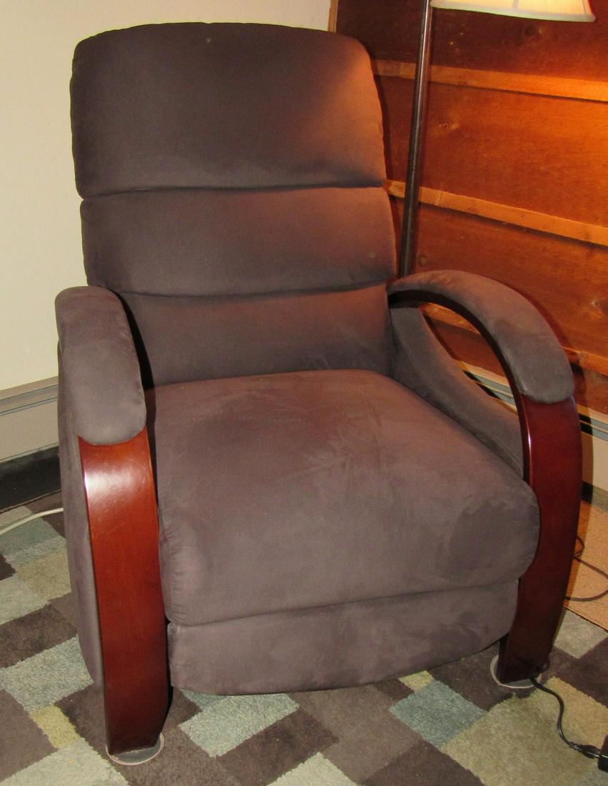 Recliner: Recliner