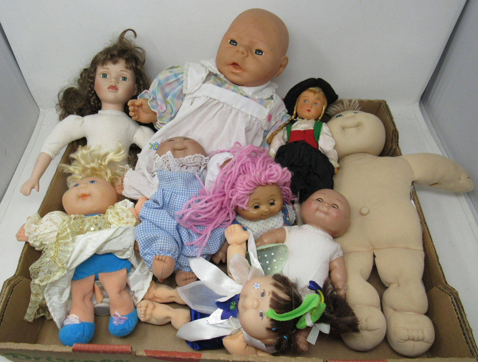 Cabbage Patch Kids Porcelain HP Wien & Misc Dolls: Getting all pictured