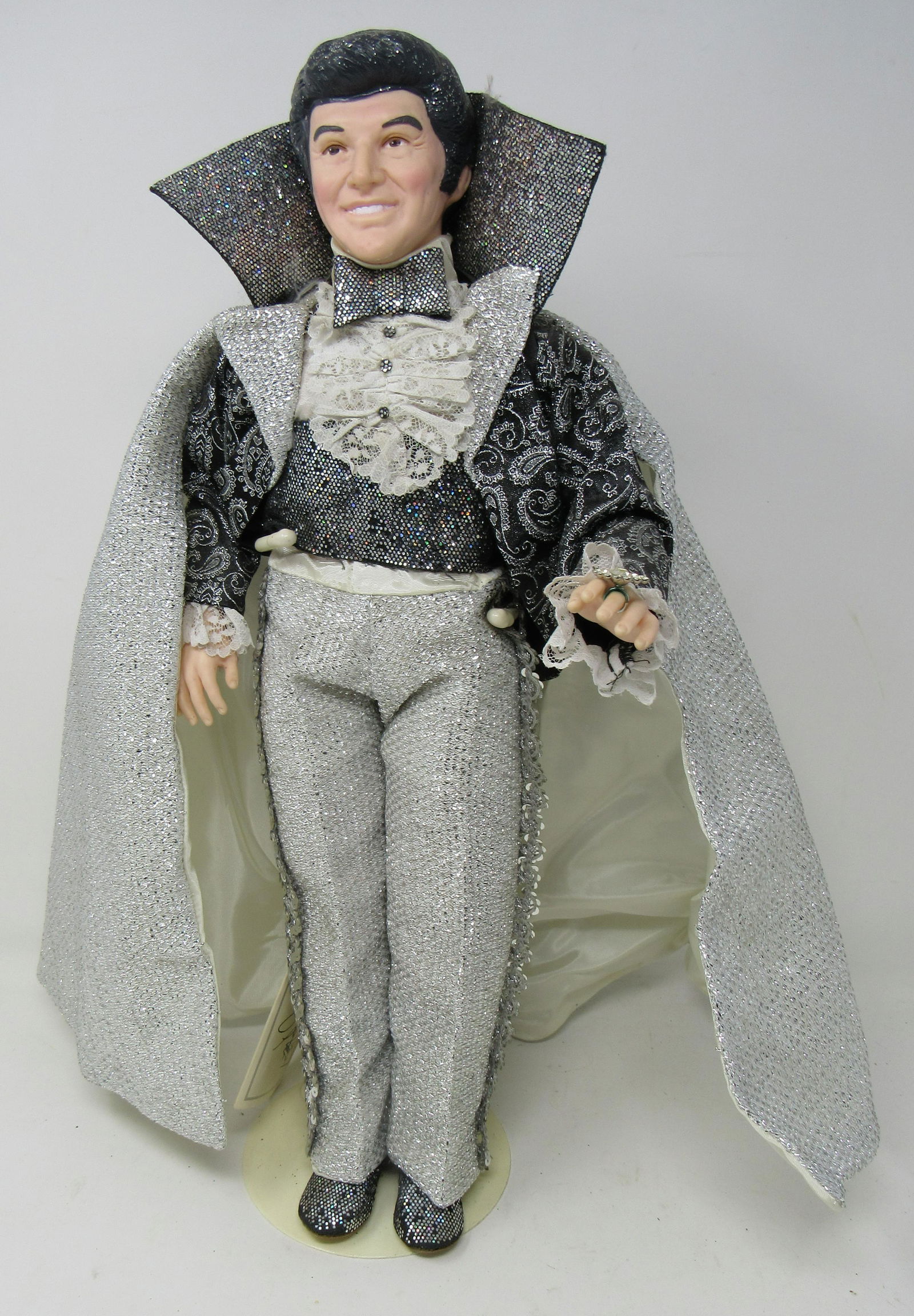 1986 Effanbee Liberace Porcelain Doll: Apprx 17"