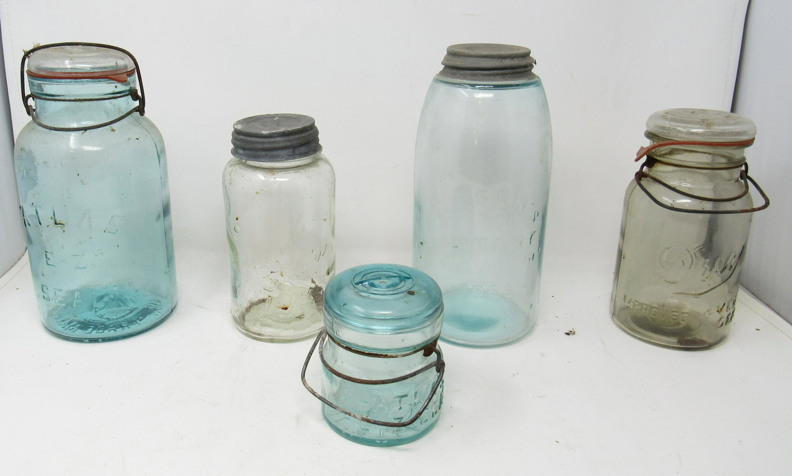 Atlas Schram Mason's Fruit Jars: Getting all pictured. Tallest is approx 10" tall.