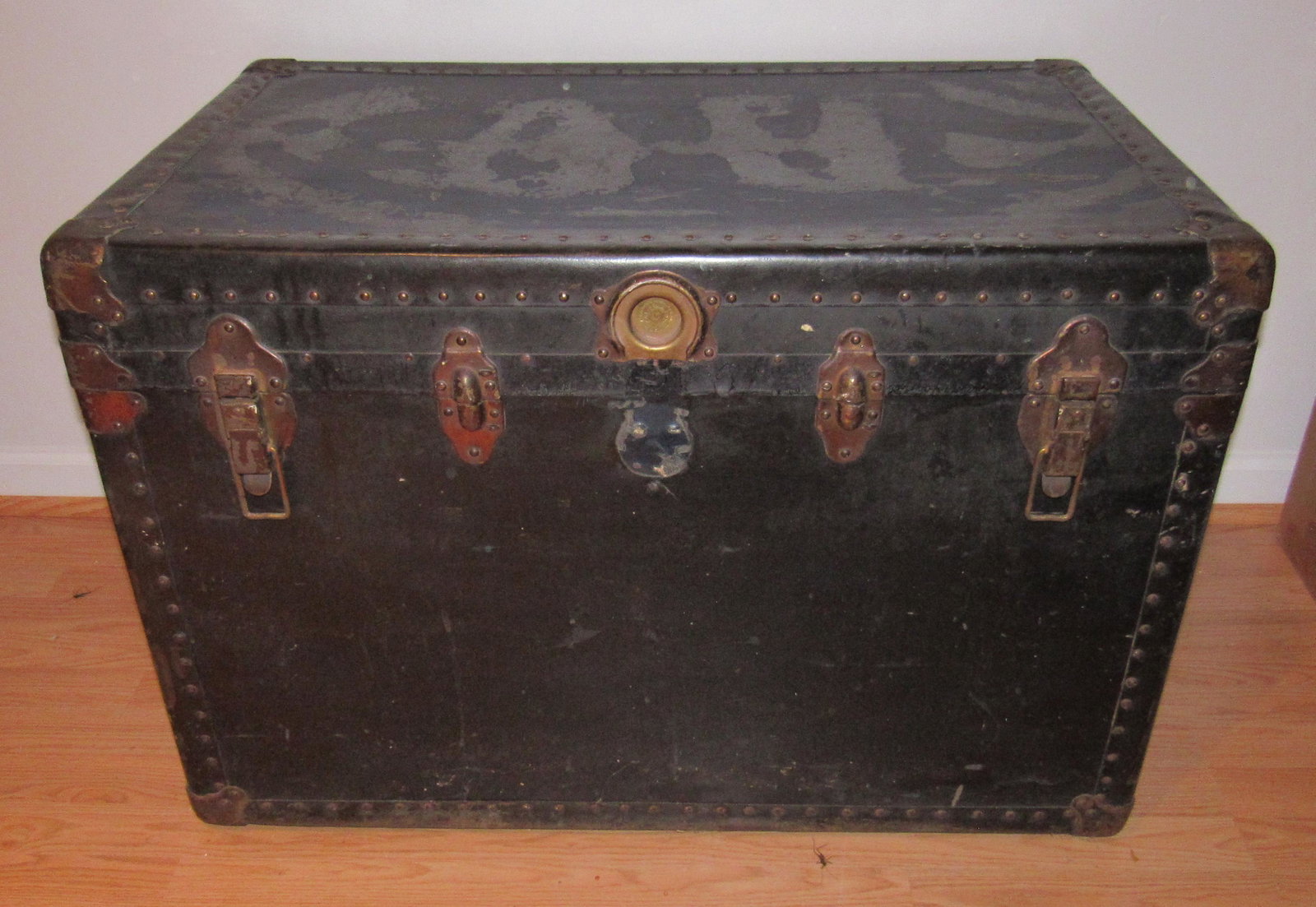 Flat Top Trunk: Approx 21" x 34" x 23" tall.