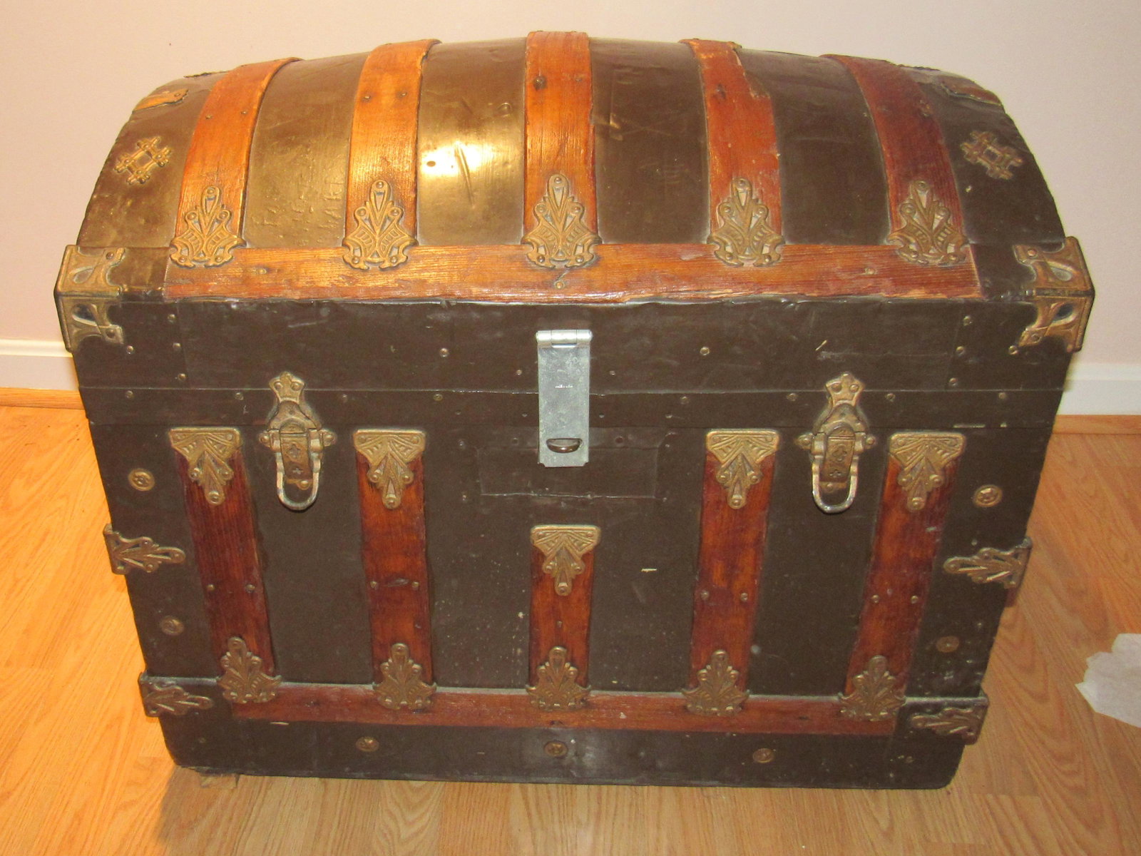 Geo B Bains Camel Back Trunk: Approx 20" x 30" x 25" tall.