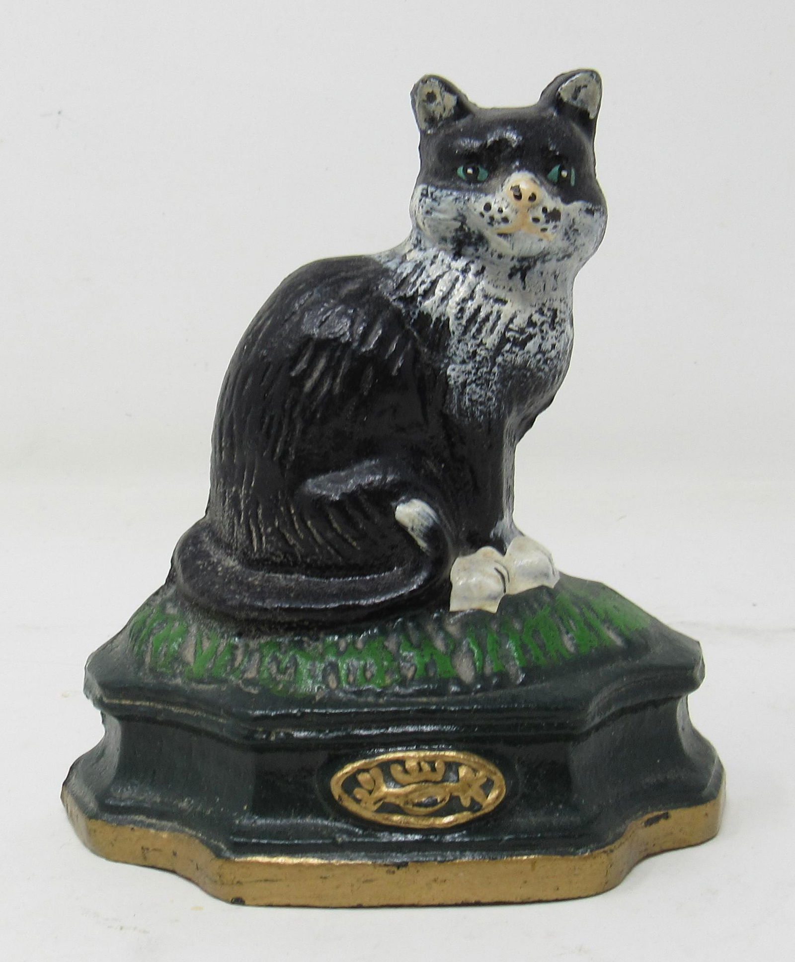 Cast Iron Cat Doorstop: Approx 4 1/4" tall