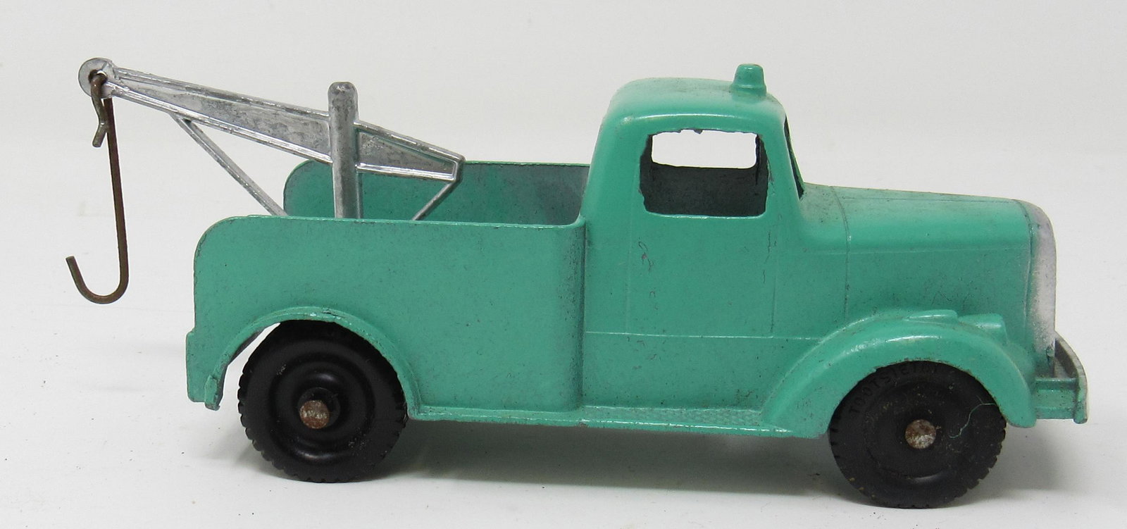Tootsie Toy Wrecker Tow Truck: Approx 5 1/2" long . Original !