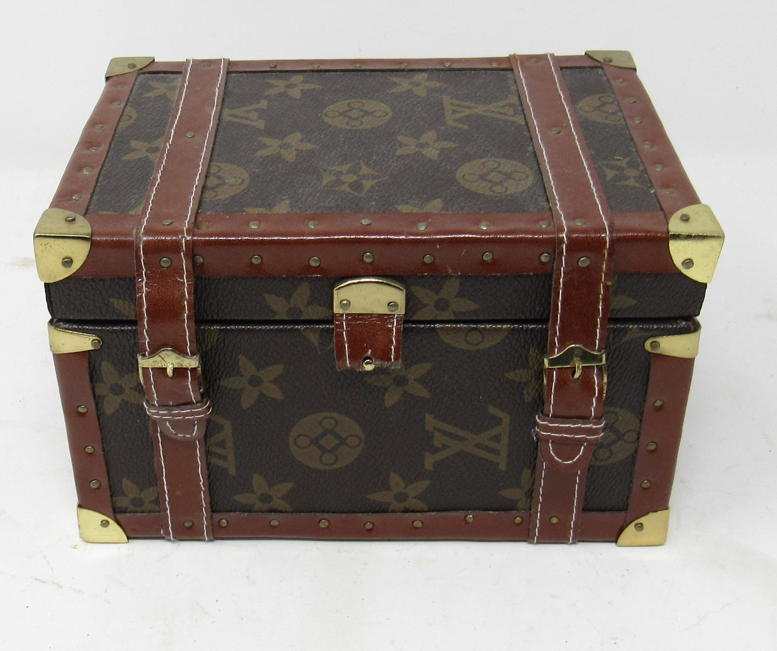 Miniature Trunk Jewelry Box: Approx 4 1/4" x 6 1/4" x 4" tall. AUTHENTICITY IS NOT GUARANTEED. Low quality