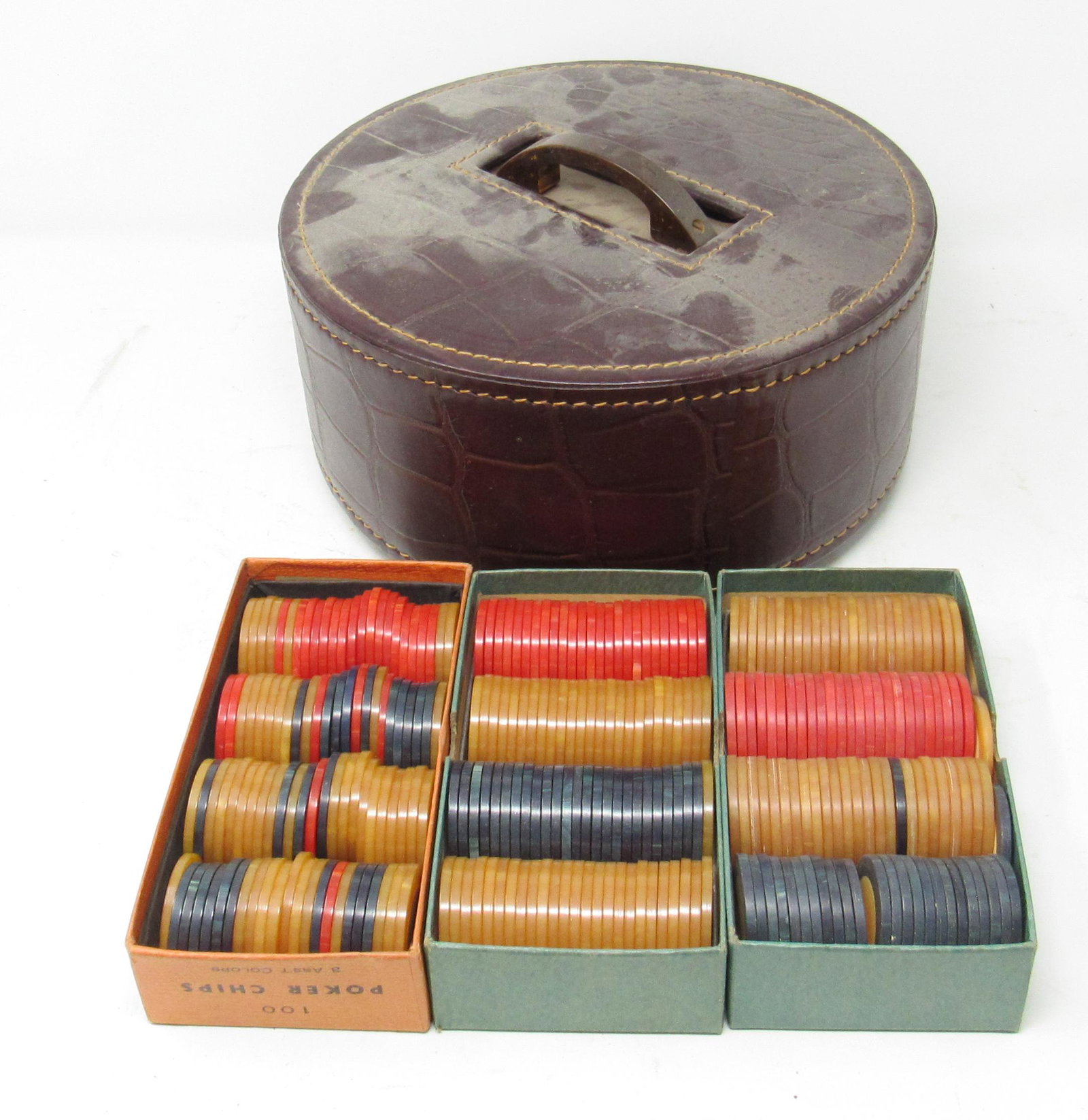 Bakelite Poker Chips and Carousel Holder: Getting all pictured
