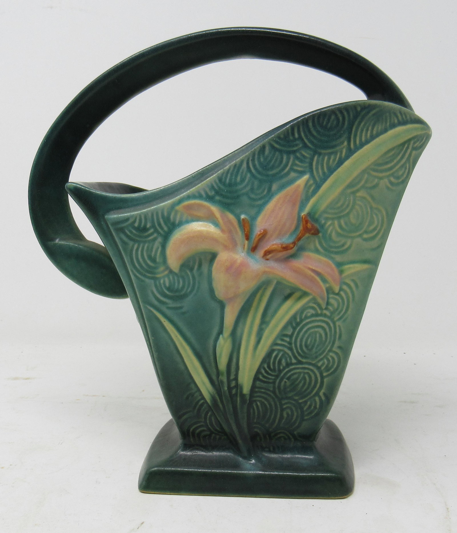 Roseville 394-8 Zephyr Lilly Basket: Approx 8 3/4" tall