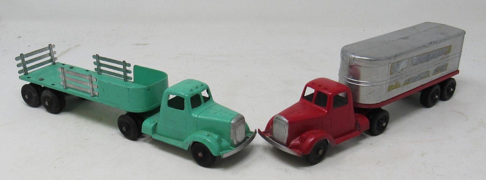 Tootsietoy Tractor Trailer Flatbed and Box Trucks: Approx 9" long