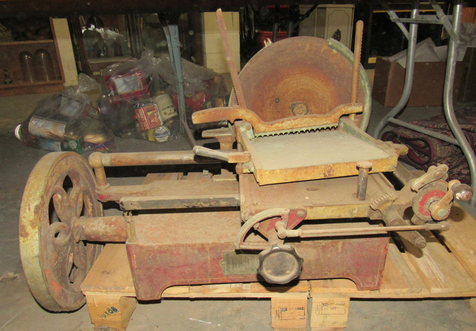 Antique Berkel US Slicing Model 100 Meat Slicer: Hand crank meat slicer. International buyers, must set up and pay for shipping. If we have to crate it, there is an additional crating charge.