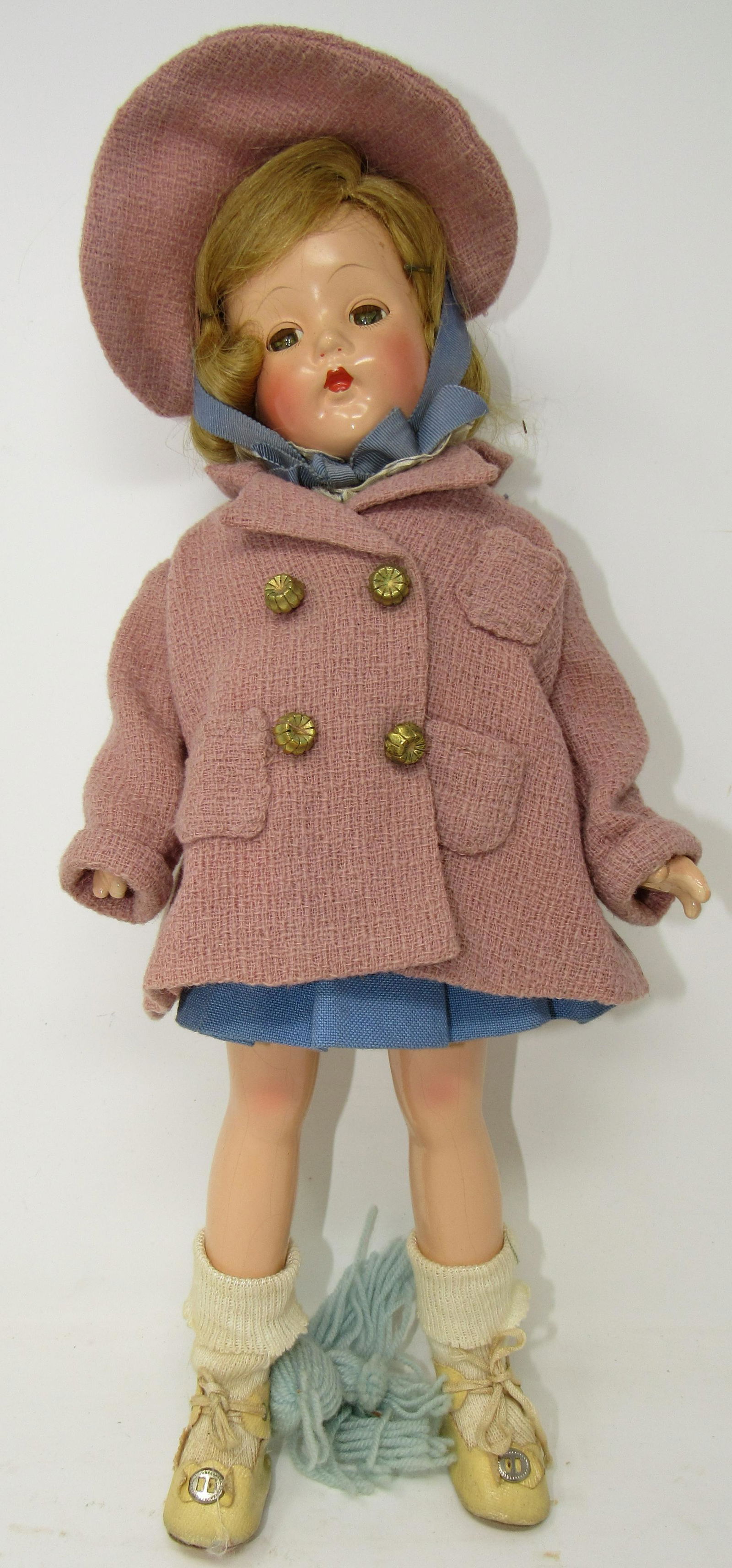 Suzanne Effanbee Composition Doll: Approx 13 1/2" tall.