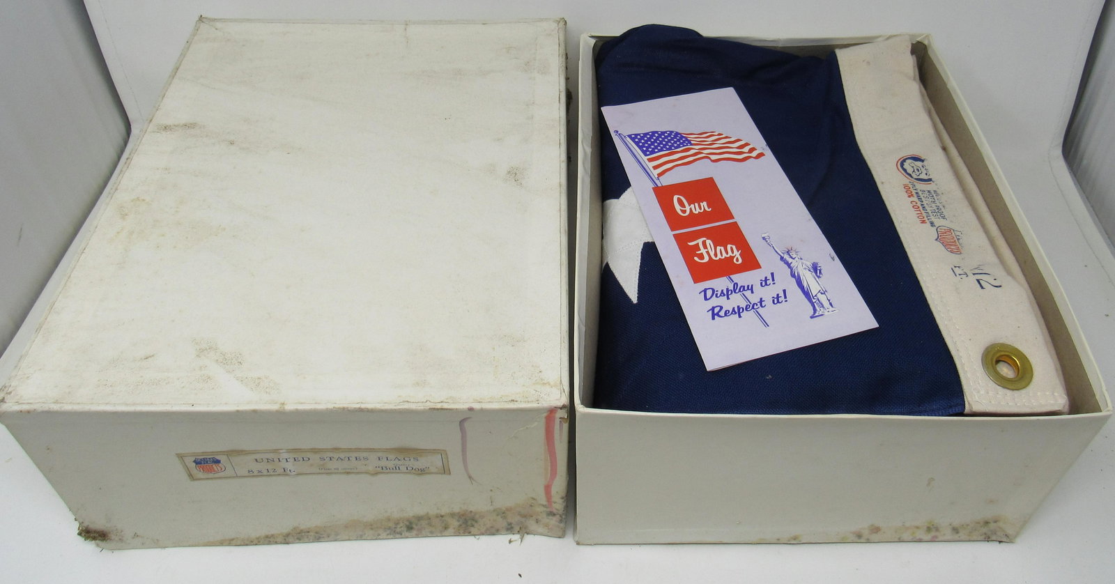 8x12 Bulldog United States Flag: In original box.