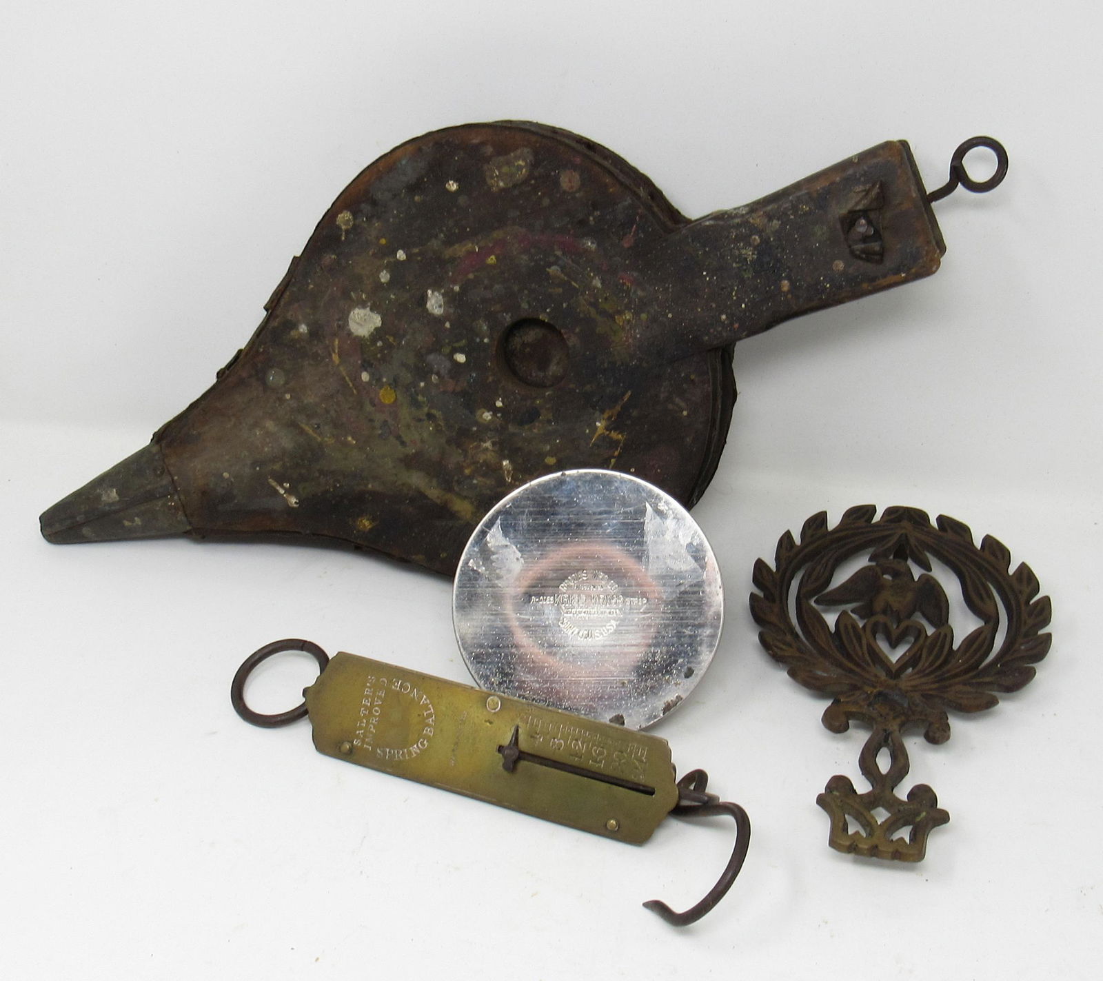 Salters Scale Wilton Eagle Trivet Rhodes Razor: Getting all pictured