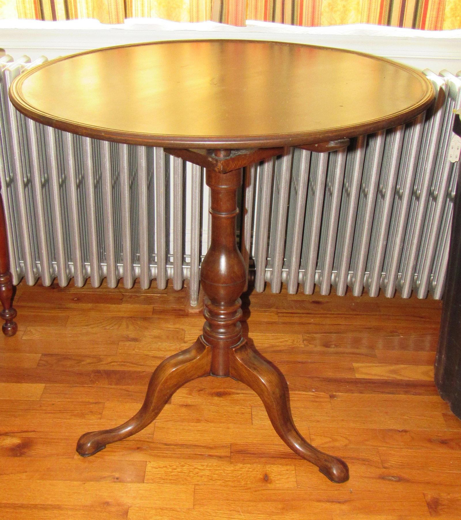 Tilt Top Table w/Dish Top & Birdcage: Approx 27" in diameter and 29" tall