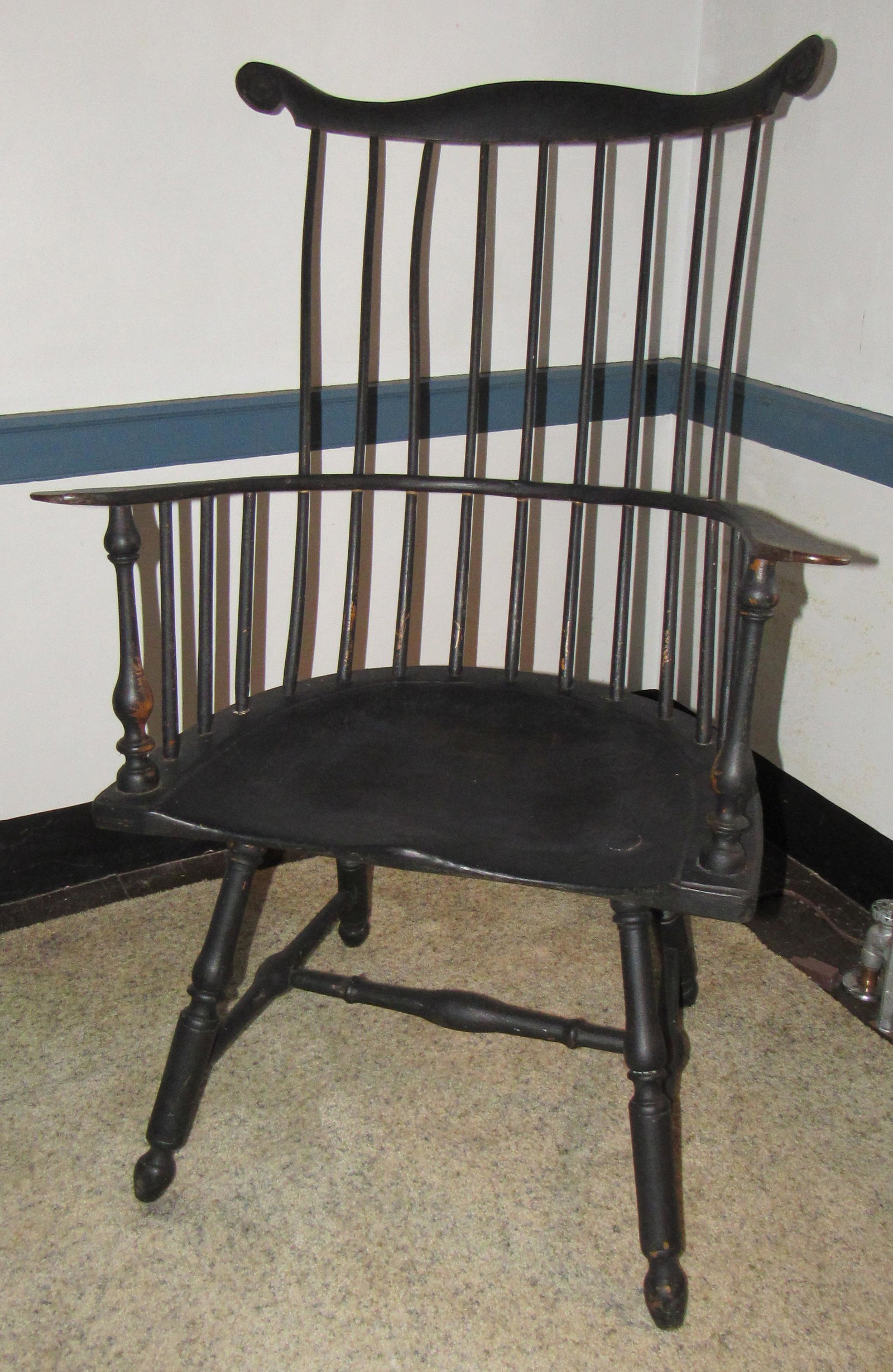 Windsor Arm Chair: Chair