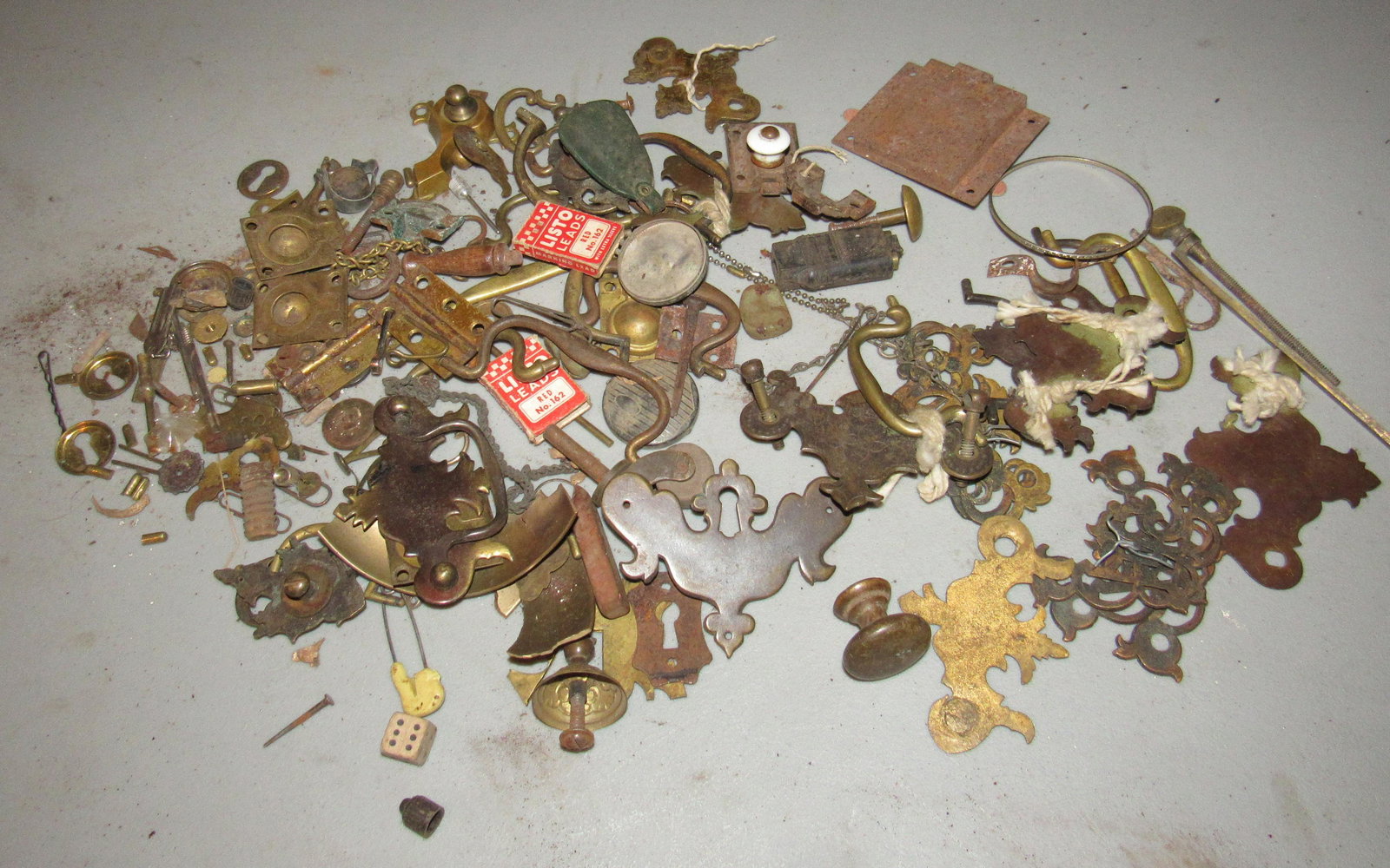Misc Furniture Hardware: Getting all pictured
