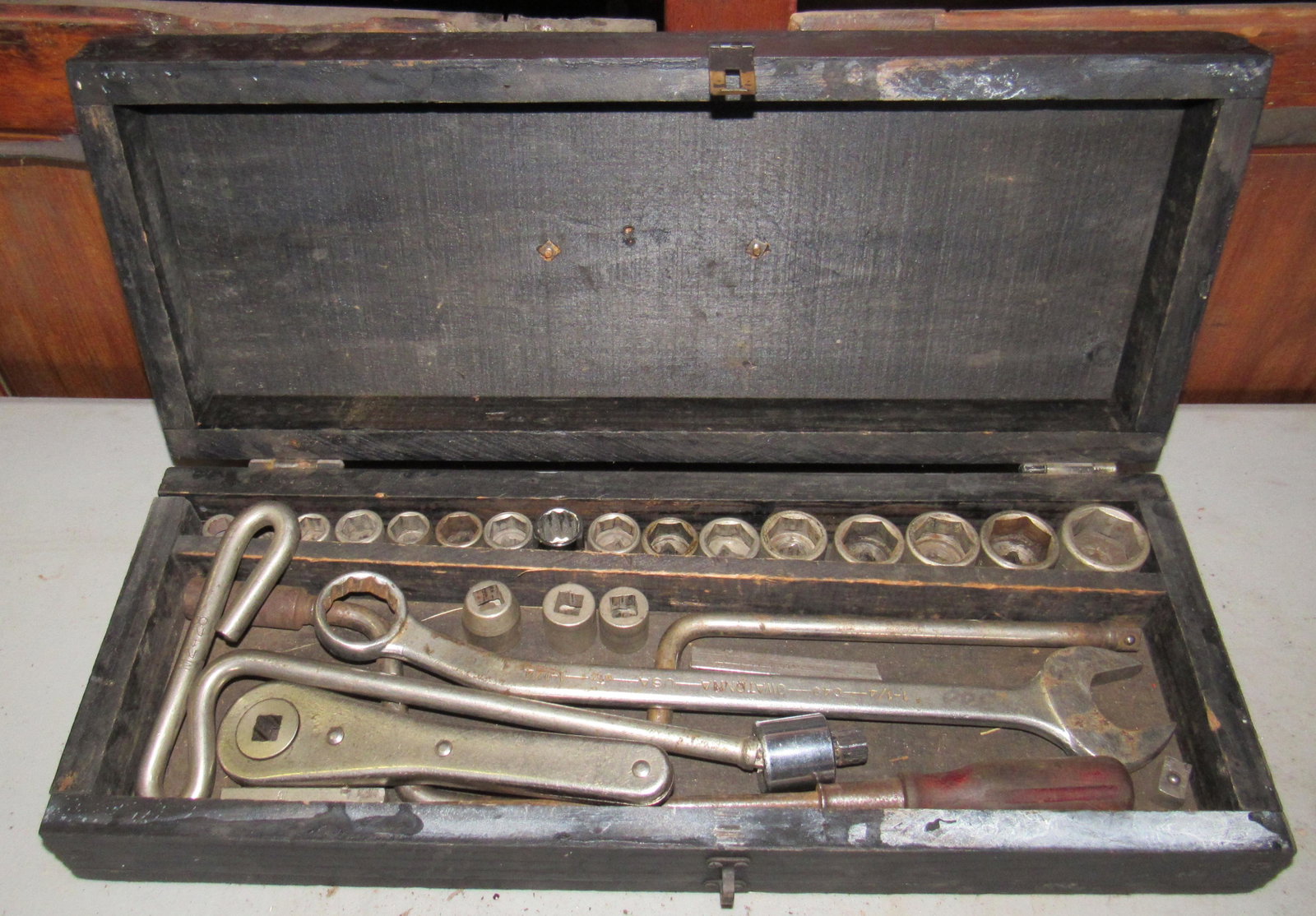 1/2" Drive Socket Set and Wooden Tool Box: Getting all pictured