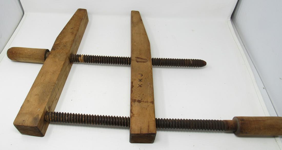 Large Wood Clamp: Approx 15" x 17"