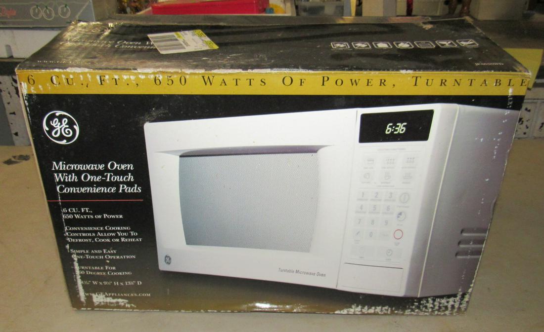 GE 650 Watt Microwave Oven New In Box: New in box