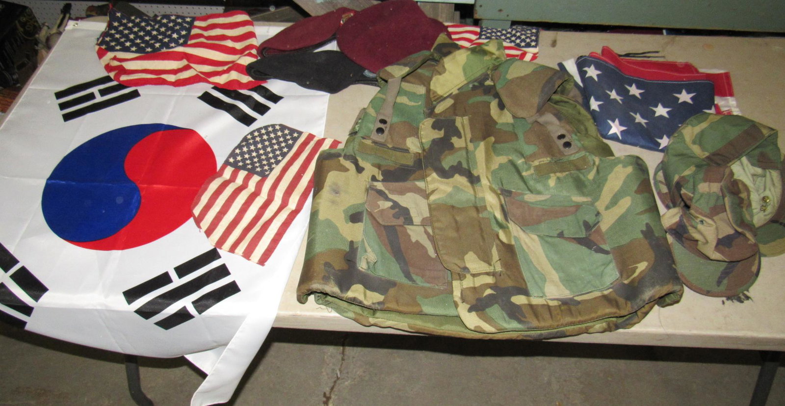 Military Body Armor Vest Hats Flags: Vest is Xlarge