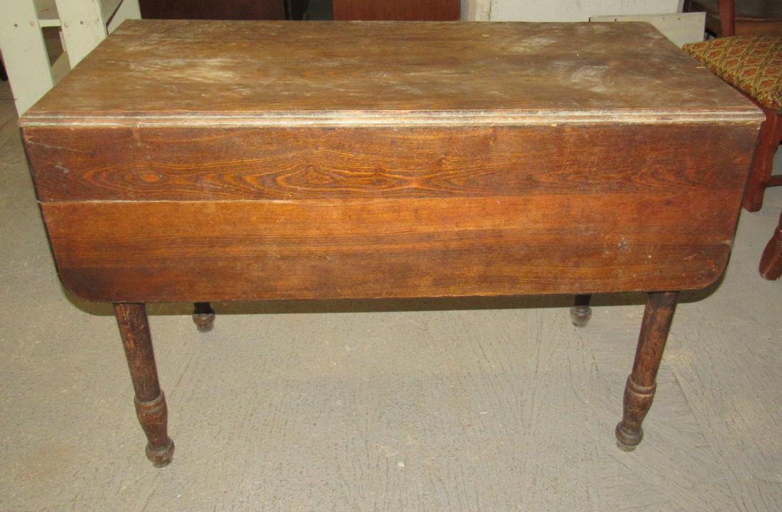 Oak Drop Leaf Table: Approx 21" ( closed) x 42"