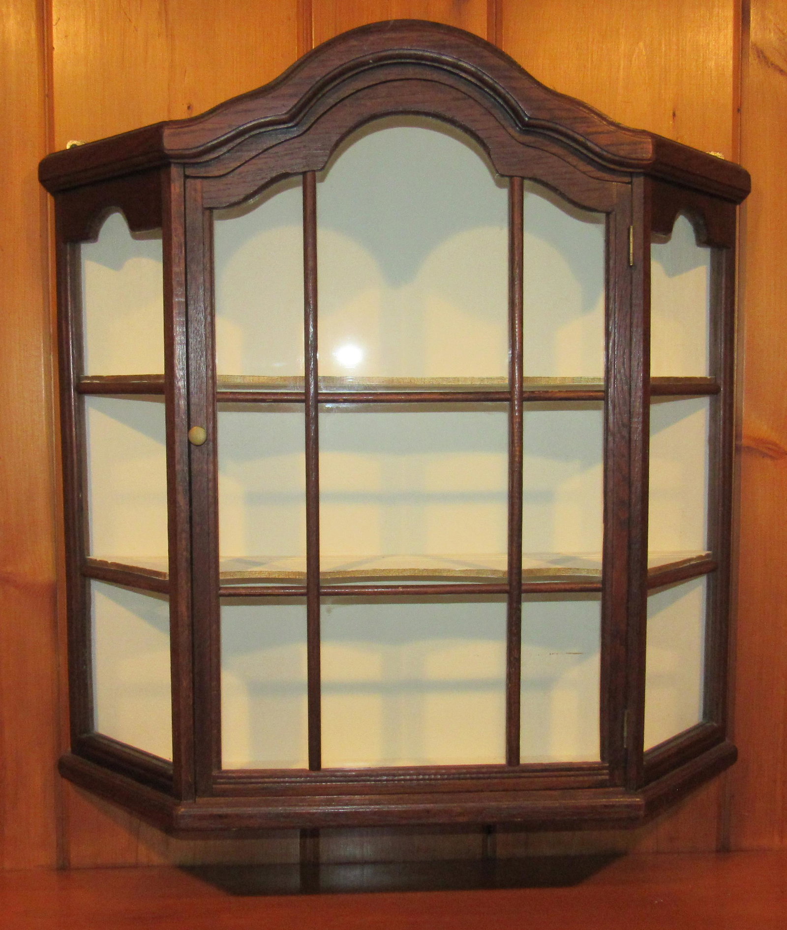 Hanging Curio Shelf: Approx 6" x 26" x 25" tall.