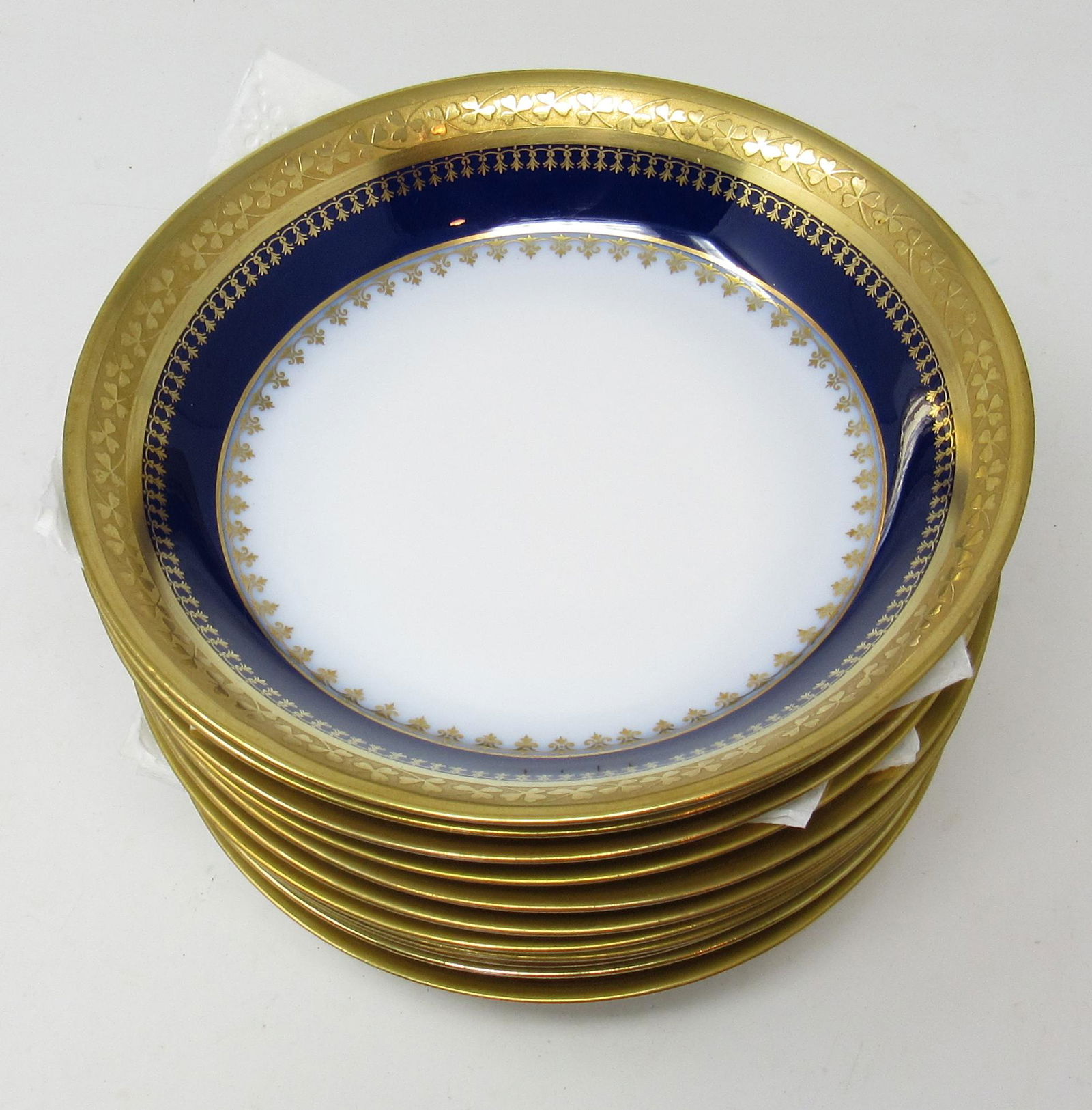 D&S Bernardaud Limoges Bowls: There are 12 bowls approx 7 1/2" in diameter