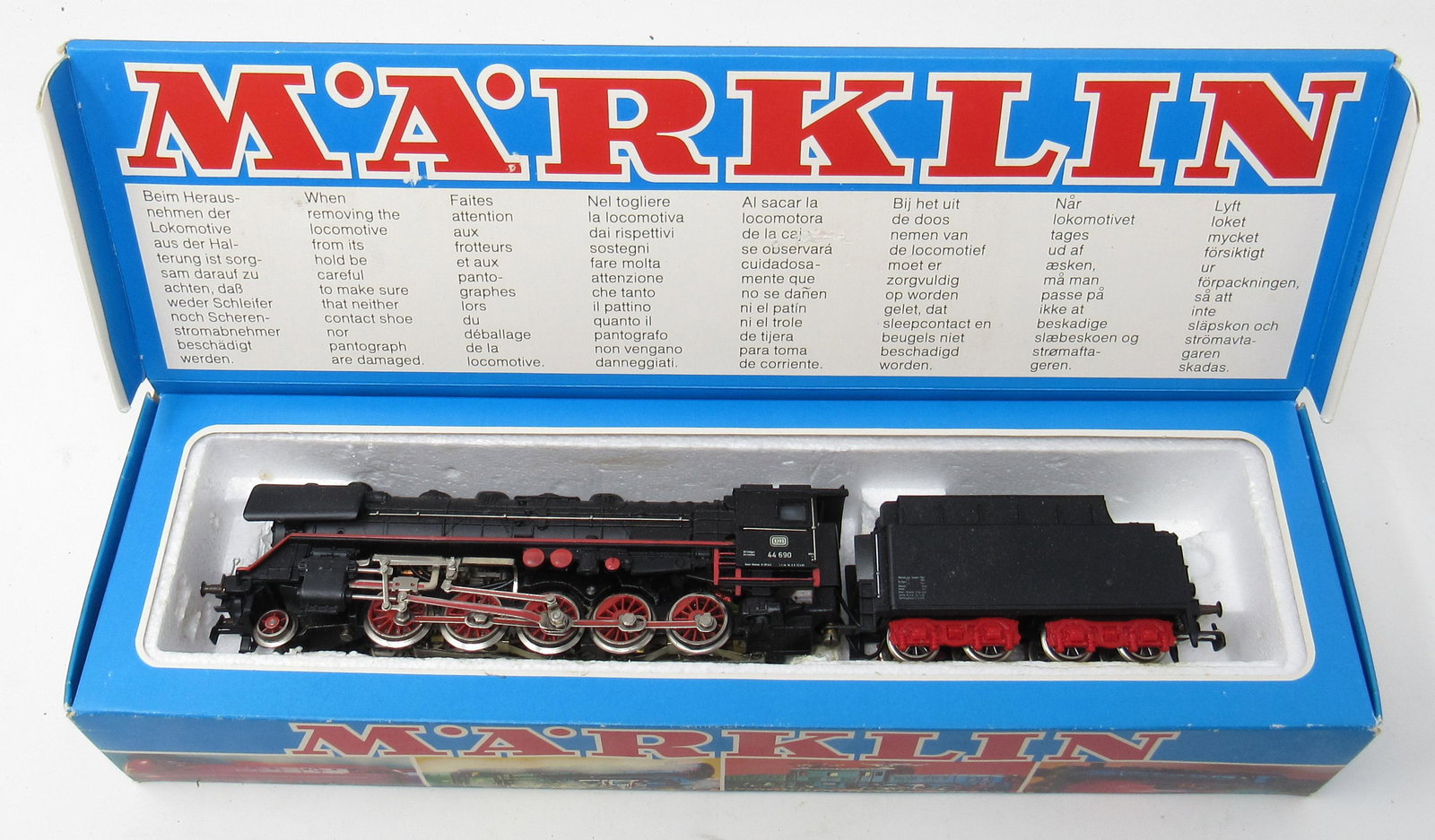 Marklin 3047 Steam Locomotive: In original box