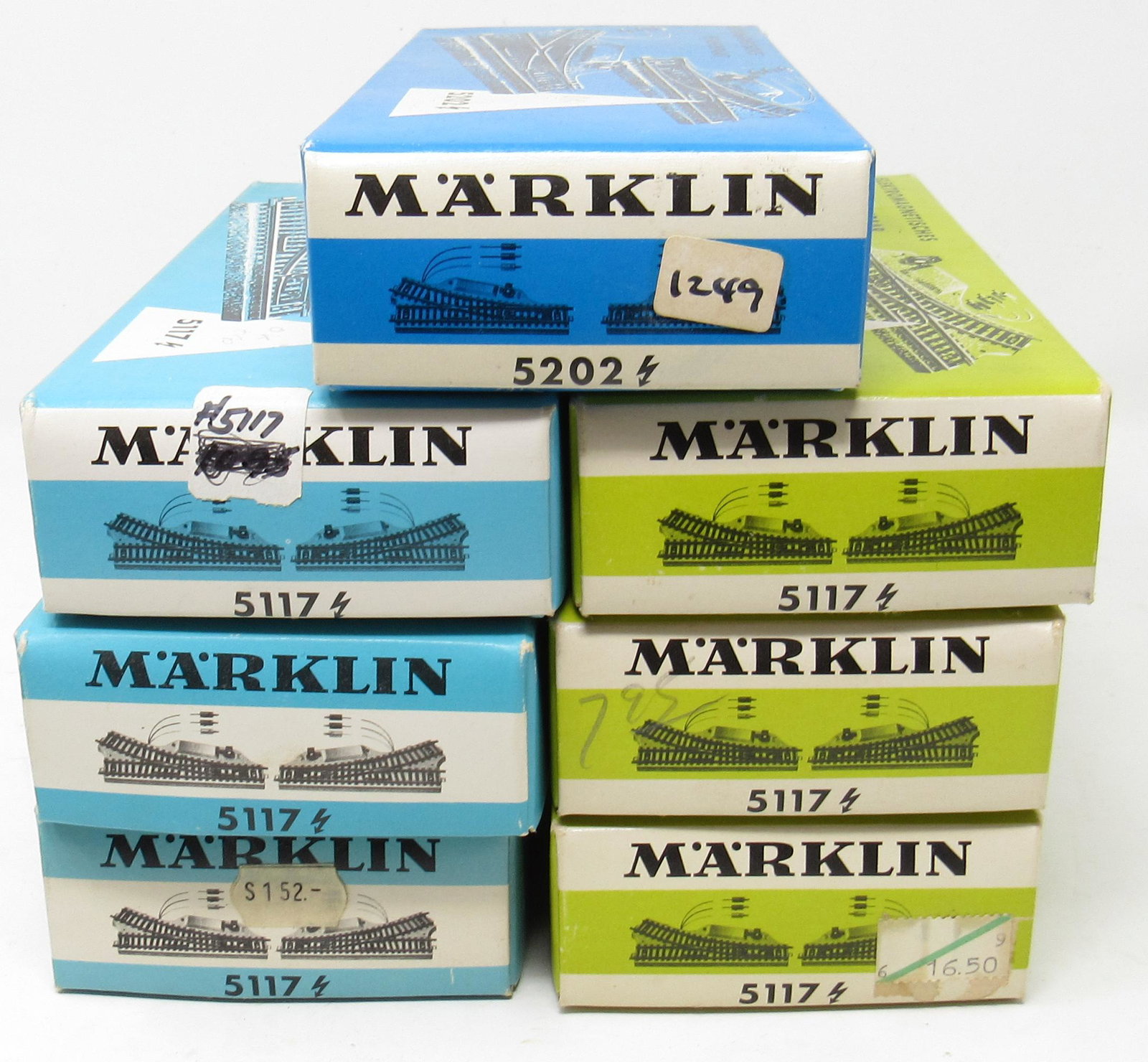 Marklin 5202 5117 Electromagnetic Switch Tracks: Getting all pictured