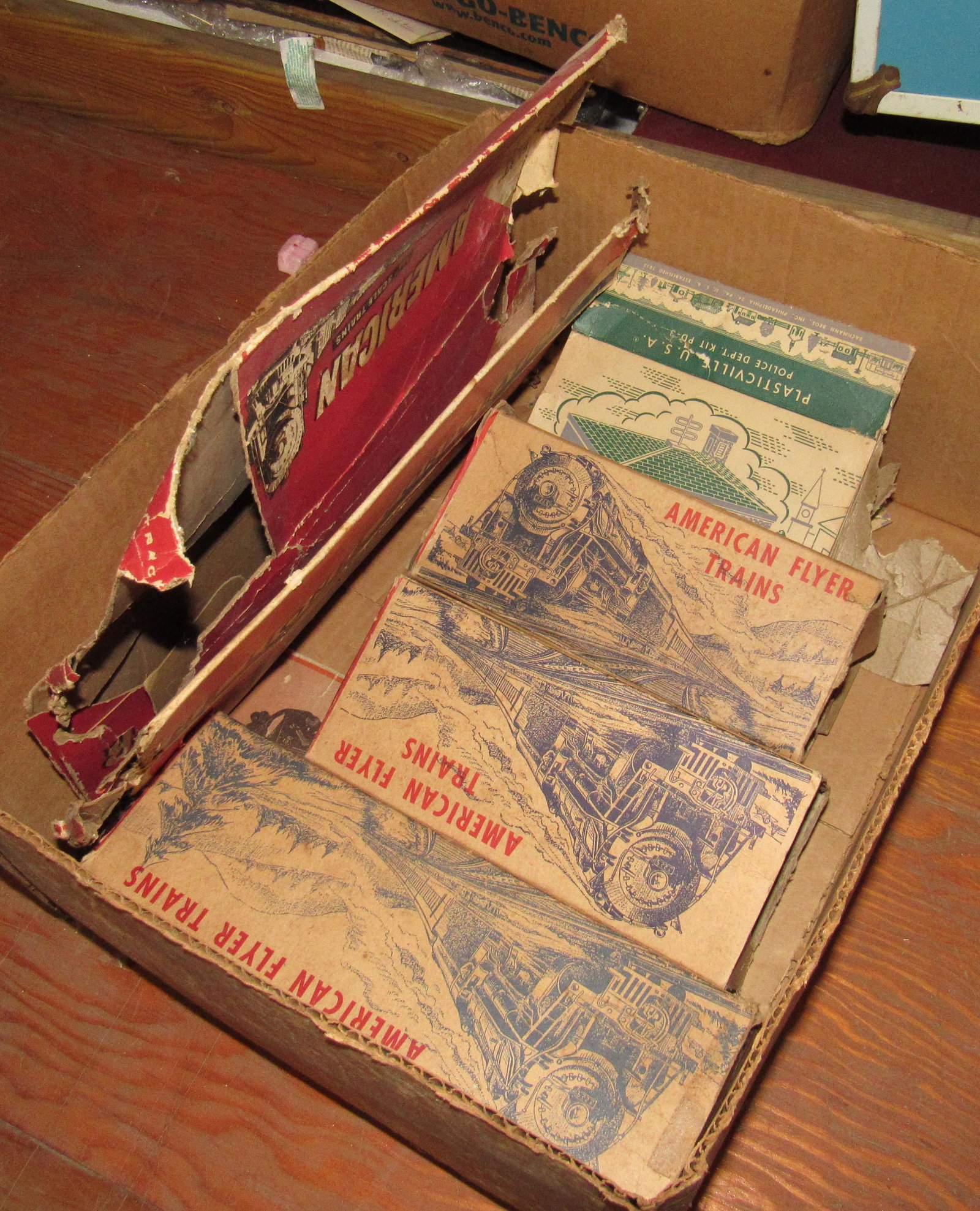 American Flyer and Misc Empty Boxes: Getting all in box