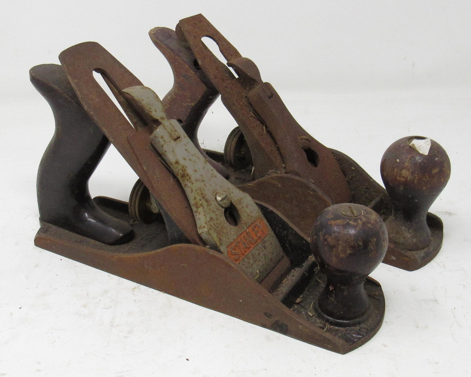 Stanley Bailey No. 4 Plane: Getting both pictured. Approx 9" long