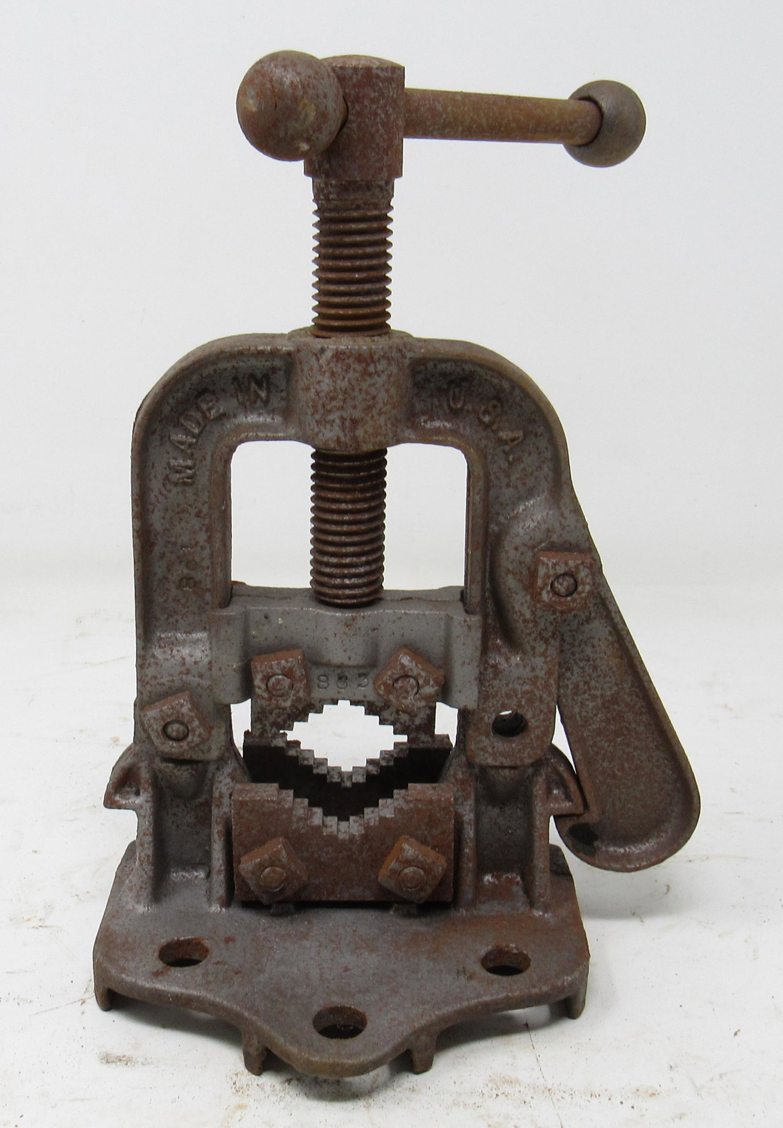 Armstrong No. 131 1/8-1 1/4" Pipe Vise: Vise