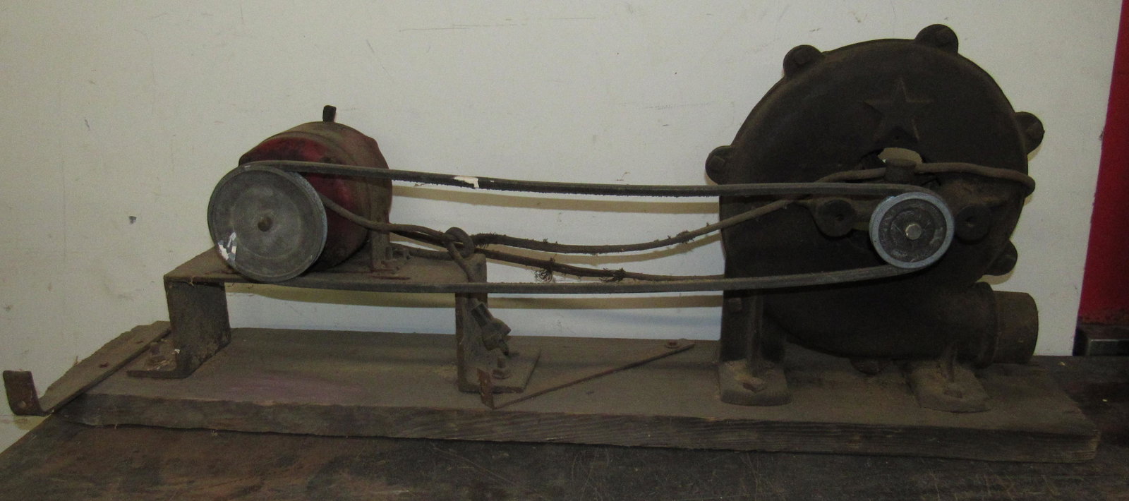Star Drilling Machine Forge Blower: Forge blower