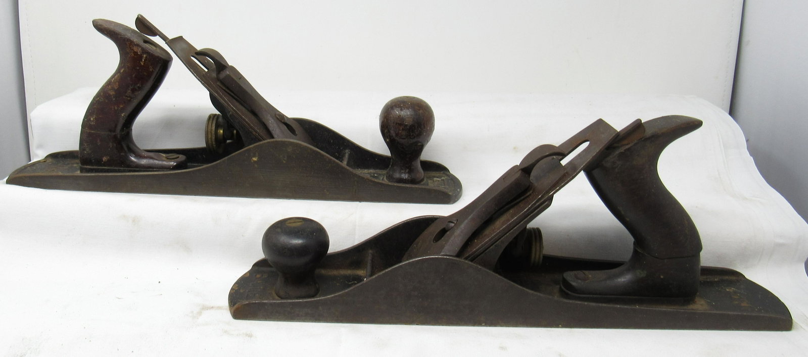 2 Stanley Bailey No. 5 Planes: Getting both pictured