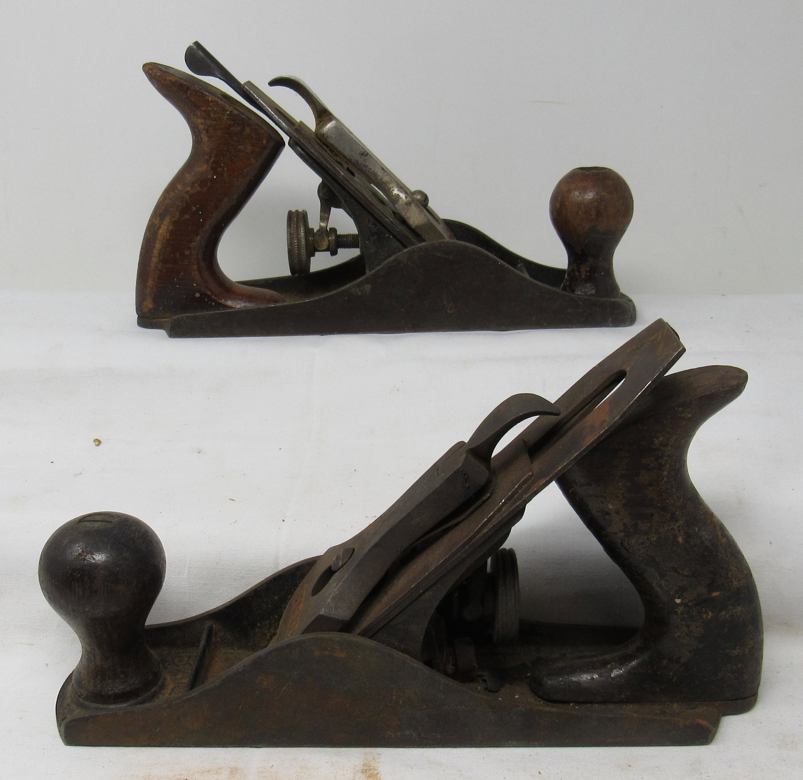 2 Stanley Bailey No. 5 Planes: Only one is marked No.5