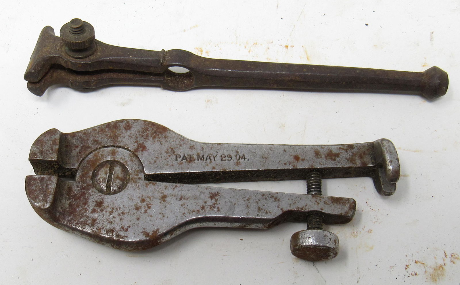 2 Antique Jewelers Vises: Longest is apprx 4 5/8"